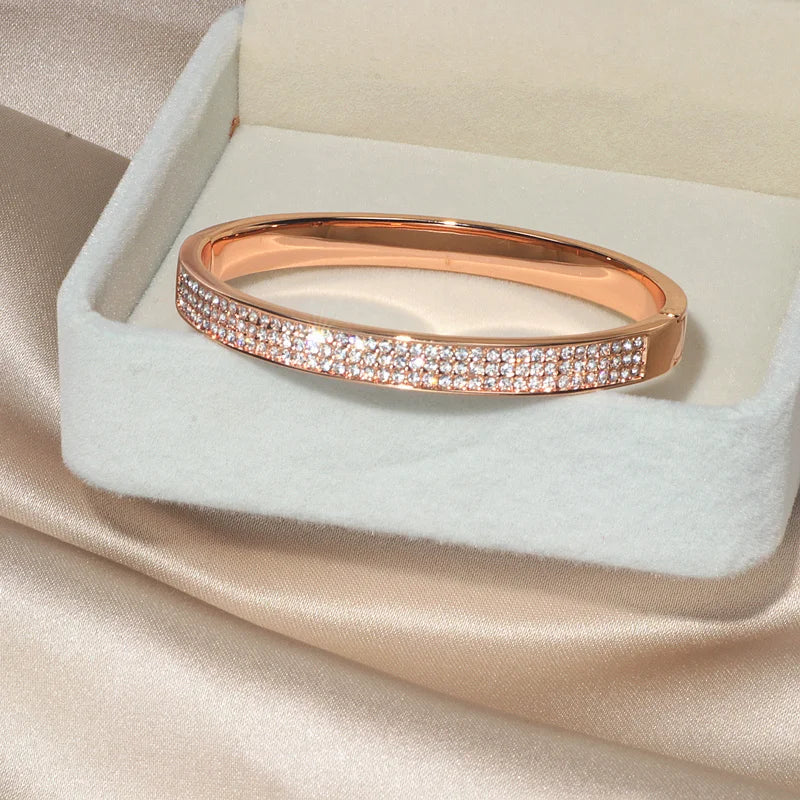 New Elegant Classic Crystal Cuff Bangles Bracelets For Women Gold Color Simple Femal Opening Bangles Wedding Jewelry Accessories