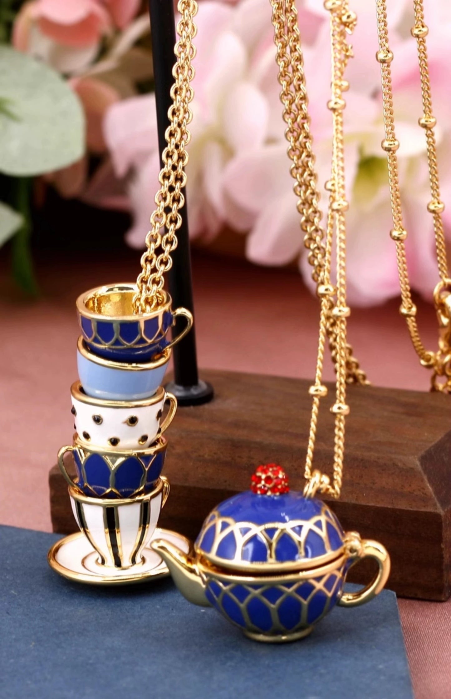 Enamel Glaze Tea Cup Sweater Chain Dress Chain 2024 Fashion Elegant Teapot Accessible Luxury Necklace Female Stylish Stud Earrings