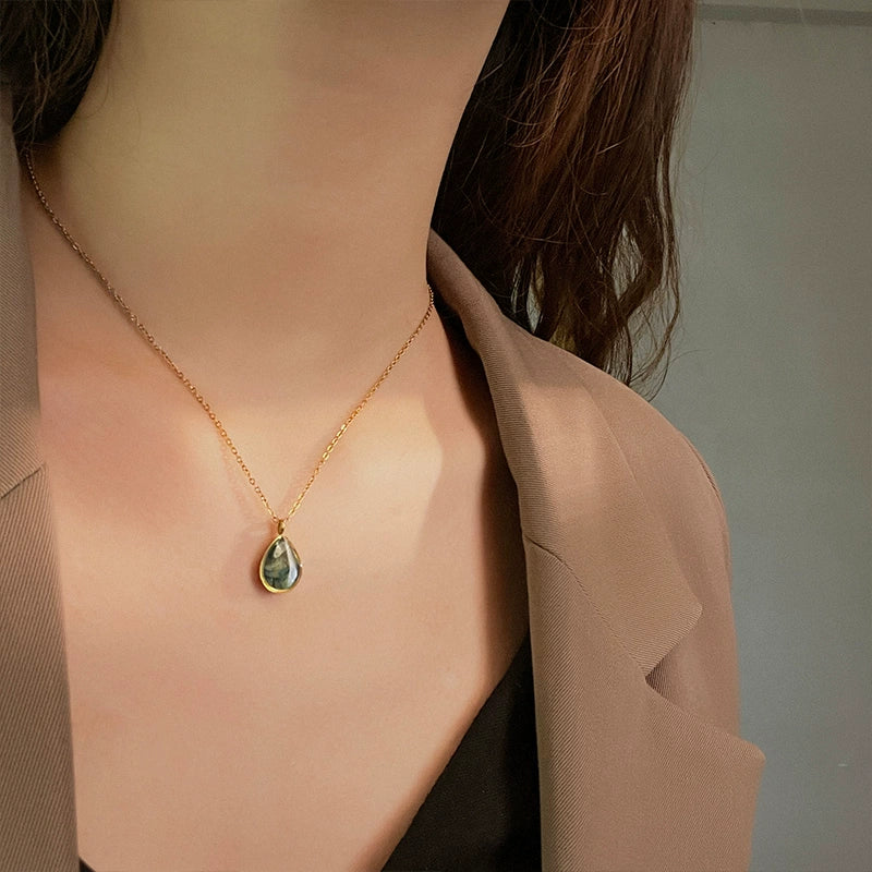 Natural Shell Patch Water Drop Necklace Female Clavicle Chain 2022 New Arrival Tide Special-Interest Design Non-Collision Original Titanium Steel