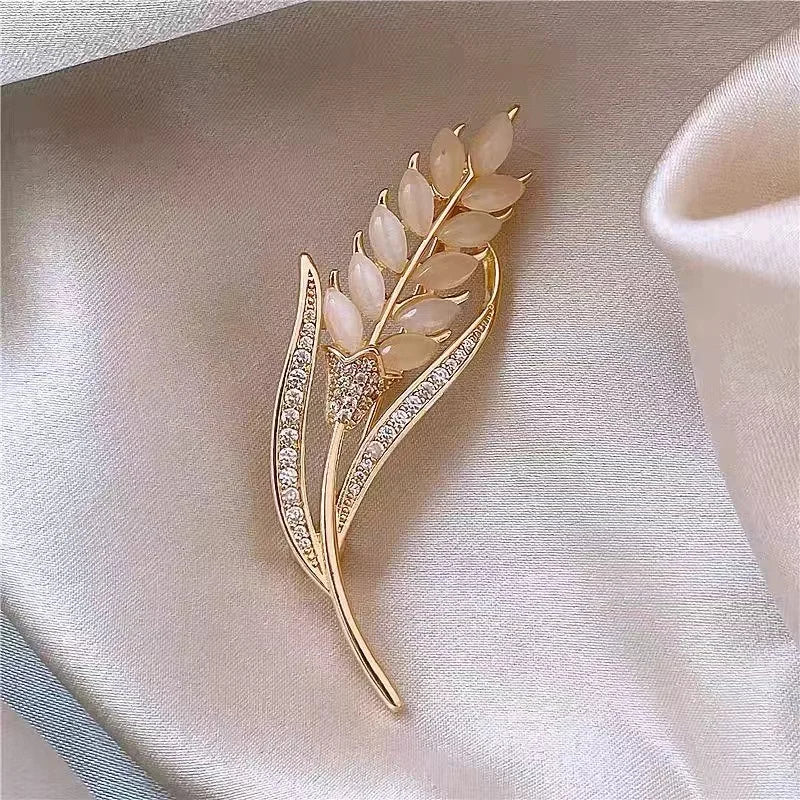 Rhinestone Peacock Bird Brooches Pins Jewelry Banquet Christmas Elegant Coat Pin Jewelry Accessories and Gifts