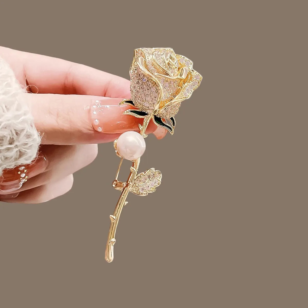 Luxury Lily Flower Brooches Women's Exquisite Crystal Bouquet Plant Corsage Pin Suit Jewelry Accessories