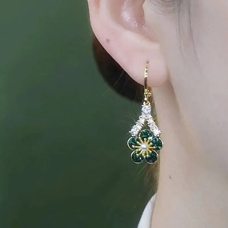 New Summer Luxury Green Crystal Flower Earrings for Women Fashionable Personalized Daily Accessory Party Jewelry Birthday Gifts