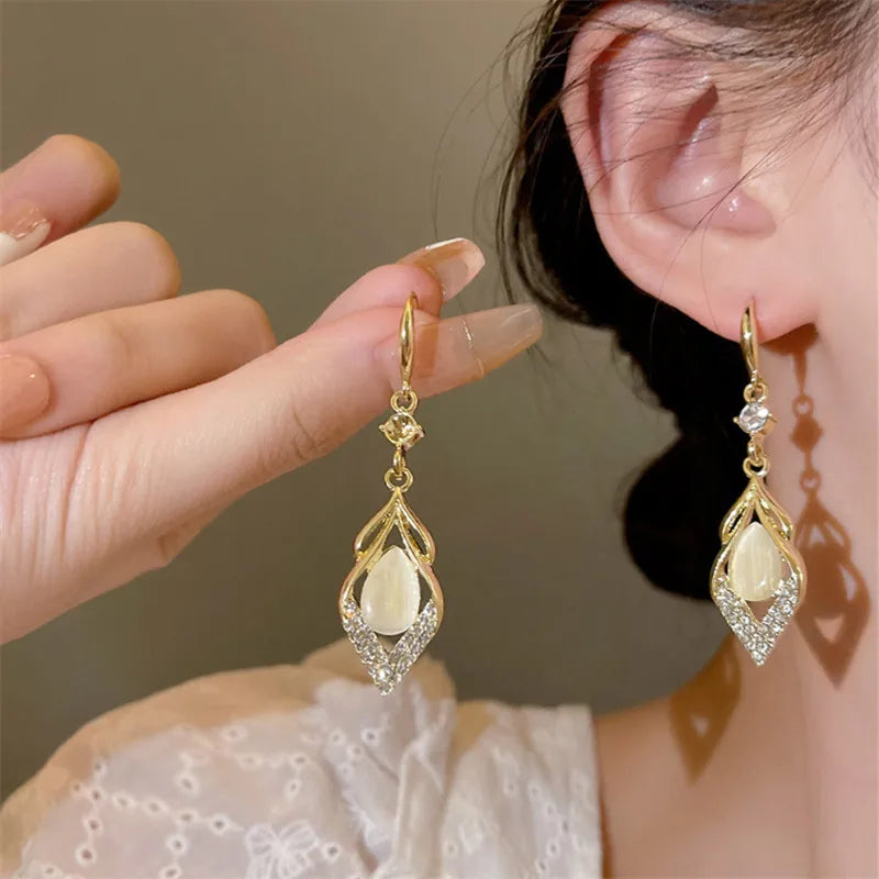 Fashion Trend Unique Design Elegant Exquisite Light Luxury Rhombus Zircon Earrings Female Jewelry Party Premium Gift Wholesale