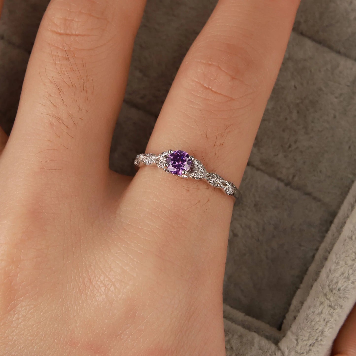 Light luxury style amethyst zircon women's ring, simple and fashionable gemstone