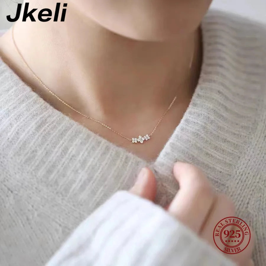 Jkeli 925 Sterling Silver Romantic Three Four Petals Flower Clavicle Necklace for Women Exquisite Charms Party Wedding Jewelry