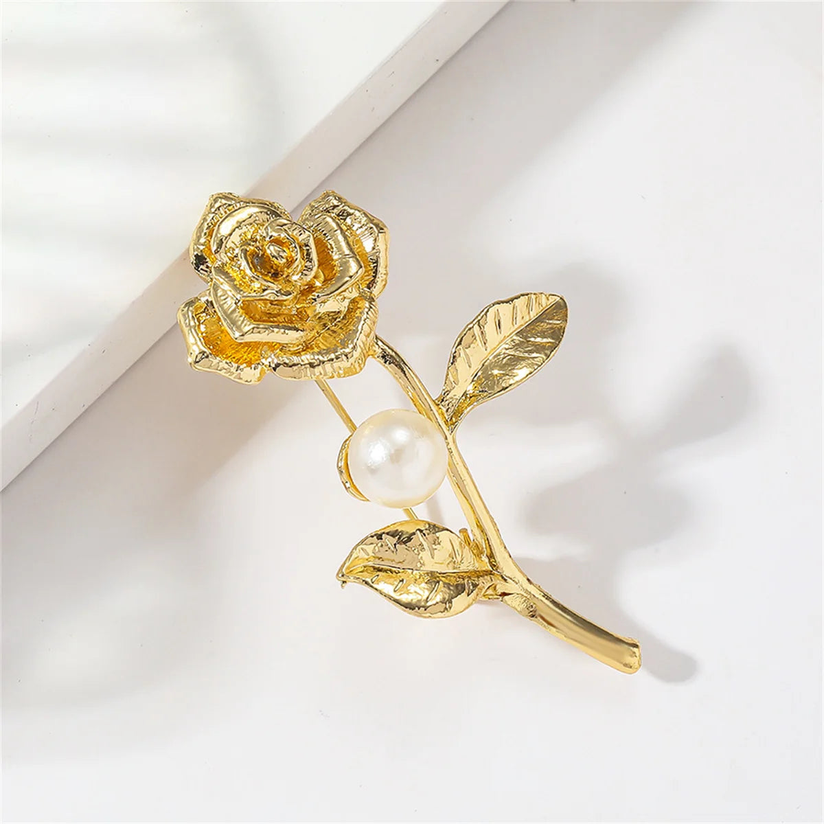 Exquisite Rose Brooch For Men And Women, Romantic And Fashionable Jewelry Shirt, Suit Backpack Accessories, Birthday Party Gifts