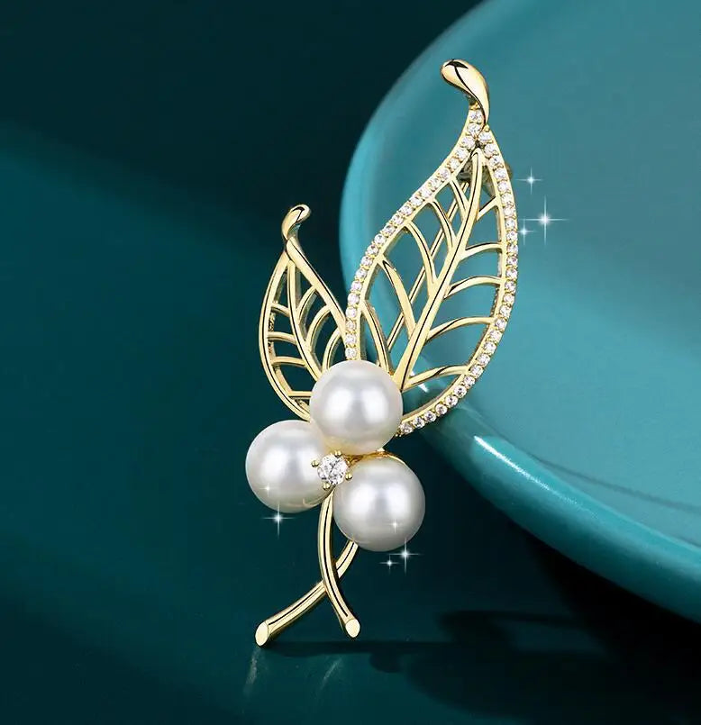 Golden Tulip Flower Imitation Pearl Brooch Shiny CZ Full Of Rhinestone Women's Brooches Metal Pins Party Badge Jewelry Gifts