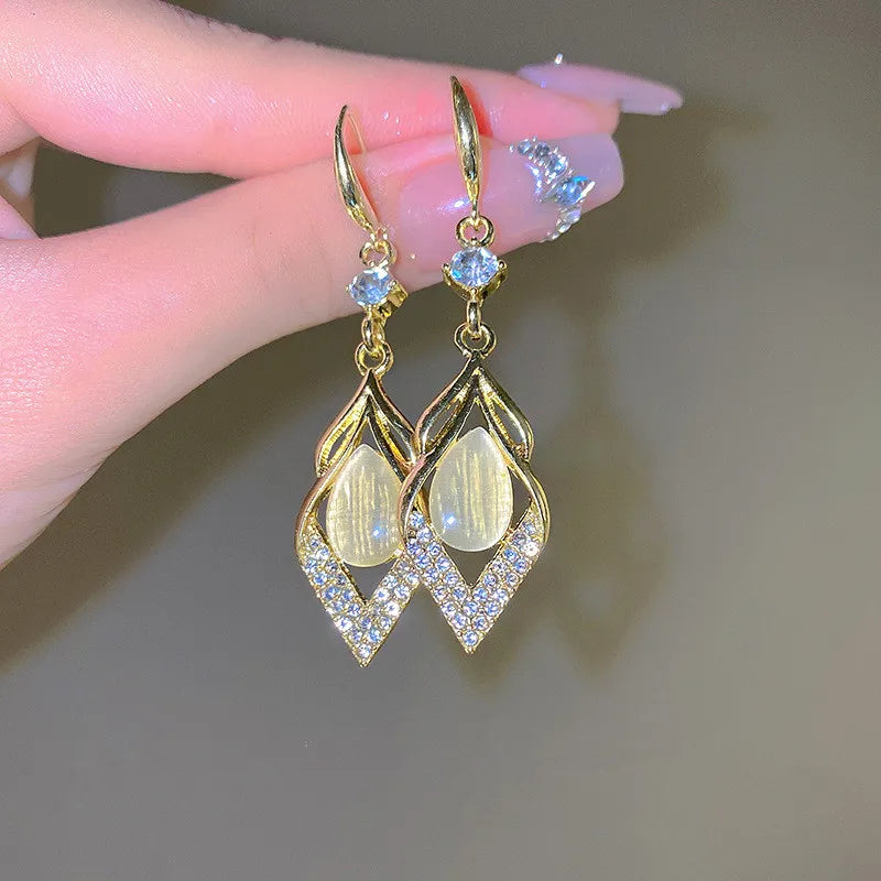 Fashion Trend Unique Design Elegant Exquisite Light Luxury Rhombus Zircon Earrings Female Jewelry Party Premium Gift Wholesale