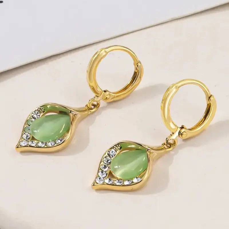 New Green Color Water Drop Cat Eye Stone Dangle Earrings for Women Fashion Temperament Earring Girl Gift Wedding Party Jewelry