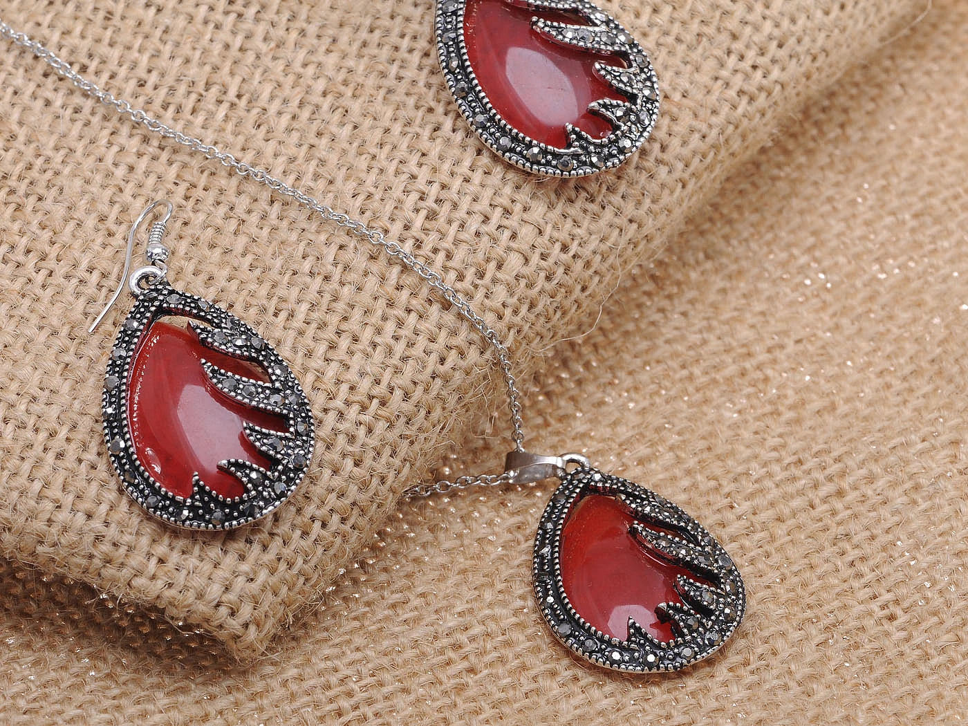 Silver Tone Gunmetal Faux Ruby Great Gatsby Flapper Stone Pendant Necklace Earring Set