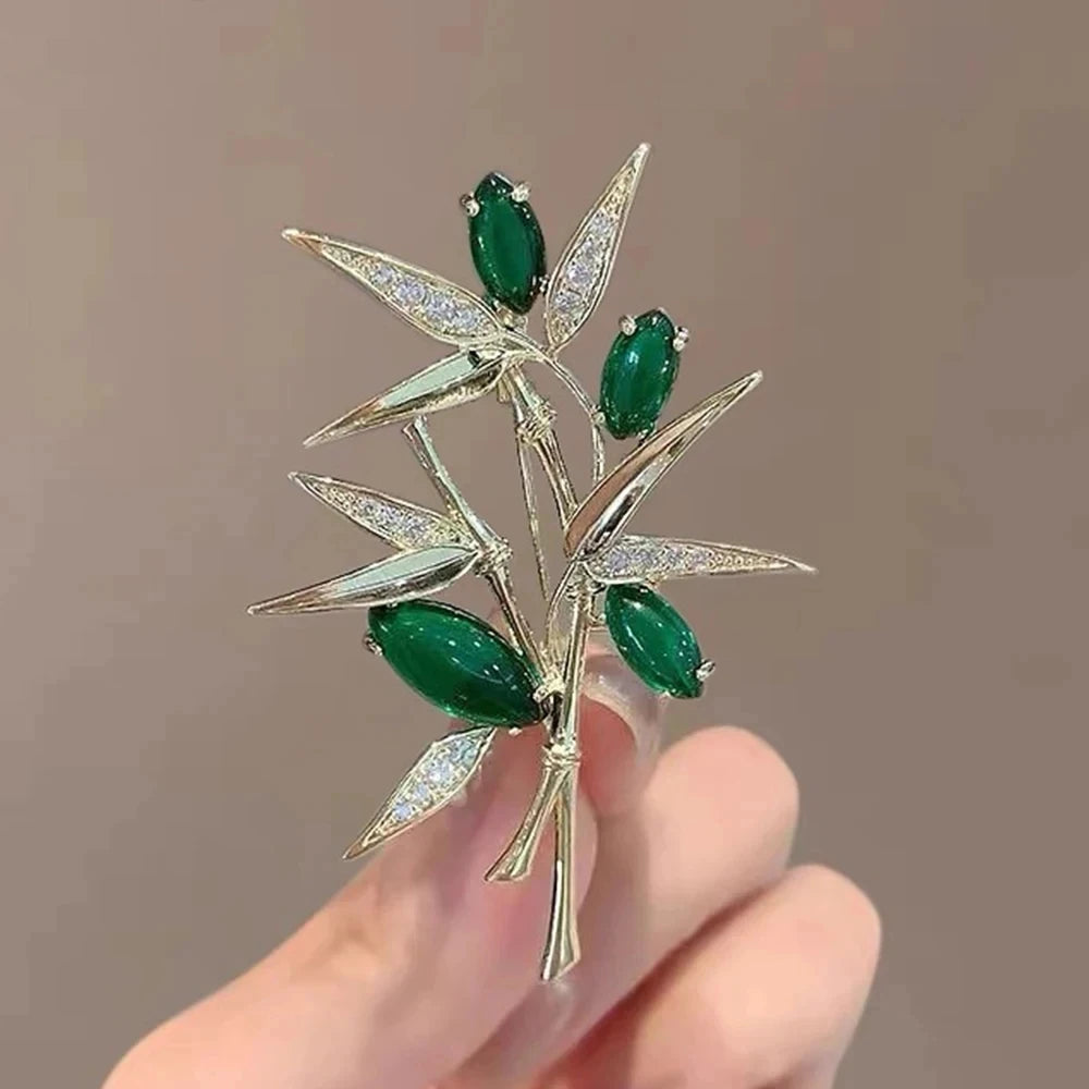 Luxury Lily Flower Brooches Women's Exquisite Crystal Bouquet Plant Corsage Pin Suit Jewelry Accessories