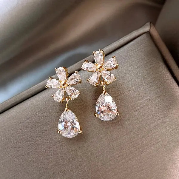 Korean Light Luxury Crystal Flower Earrings for Women Pink Sweet Cherry Blossom Zircon Earrings Girls Party Jewelry Bijoux Gifts