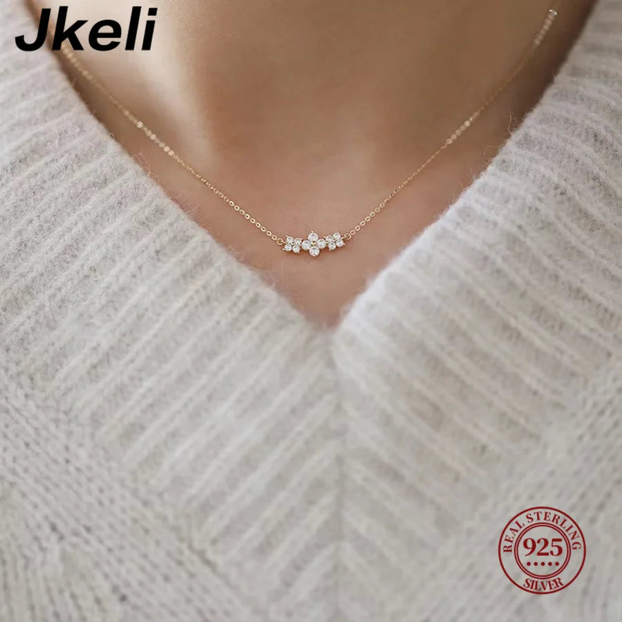 Jkeli 925 Sterling Silver Romantic Three Four Petals Flower Clavicle Necklace for Women Exquisite Charms Party Wedding Jewelry