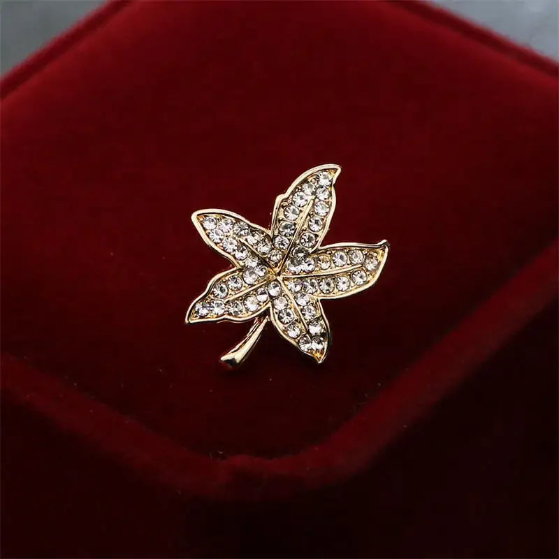 Exquisite Crystal Sun Hat Brooch for Men and Women Fashion Shirt Badge Collar Lapel Pin Jewelry