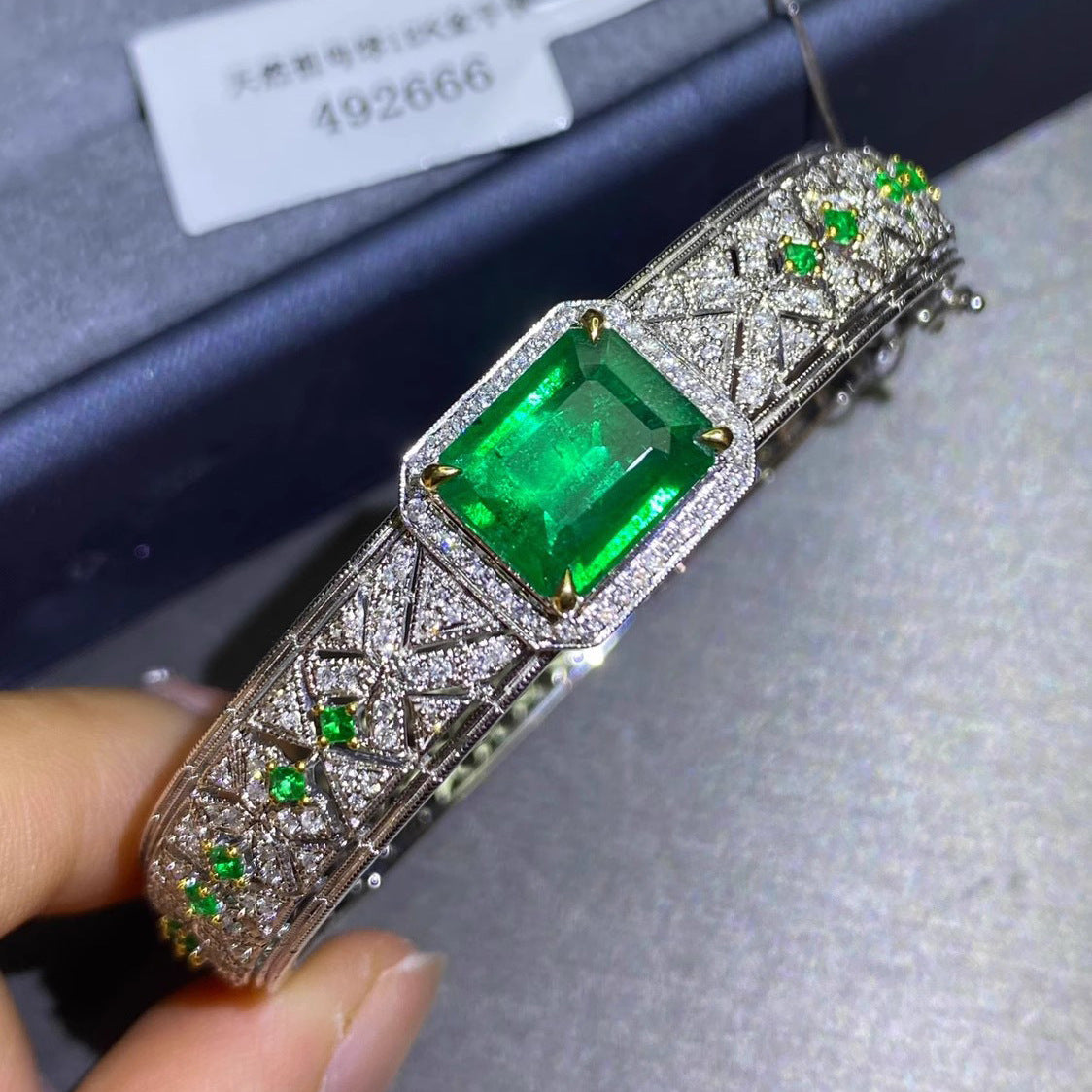 Vintage Lab Emerald Diamond Bangle 14K White Gold Party Engagement Bracelets Bangles for Women Bridal Wedding Accessaries